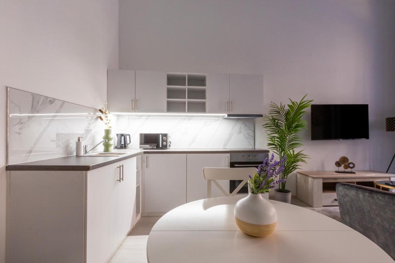 Lh Gallery Apartments Budapest Esterno foto
