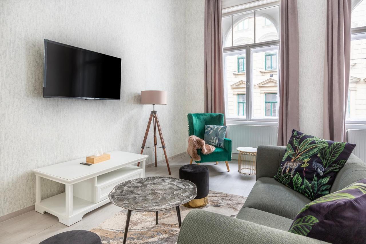 Lh Gallery Apartments Budapest Esterno foto