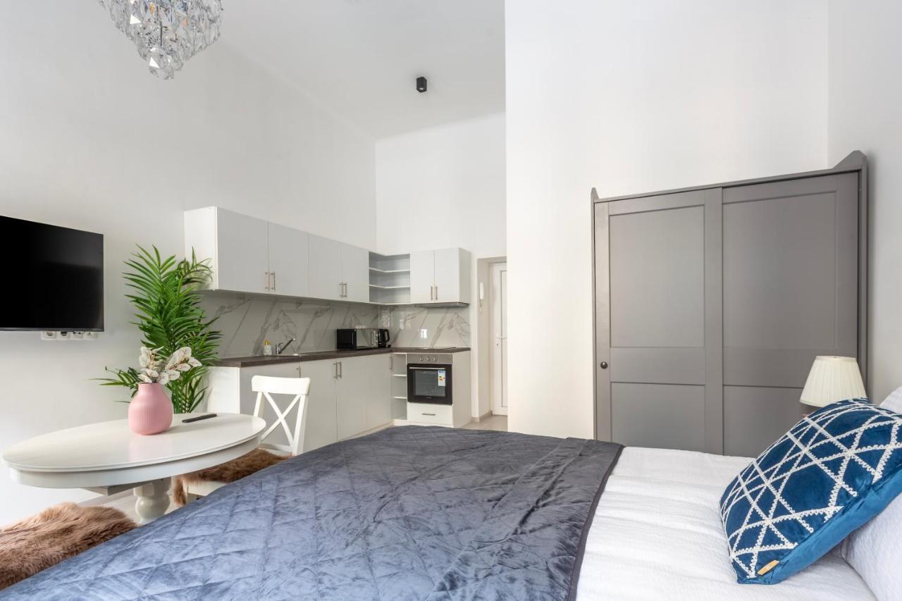 Lh Gallery Apartments Budapest Esterno foto