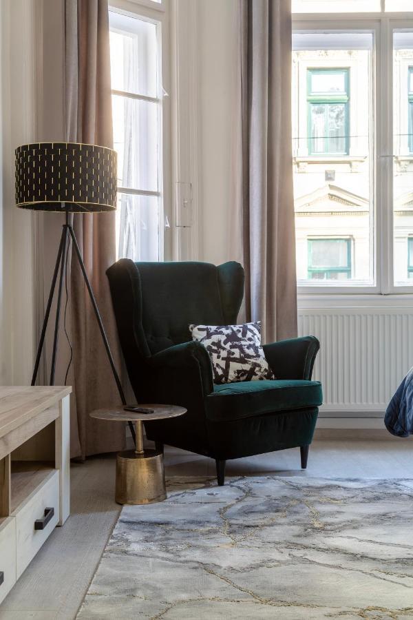 Lh Gallery Apartments Budapest Esterno foto